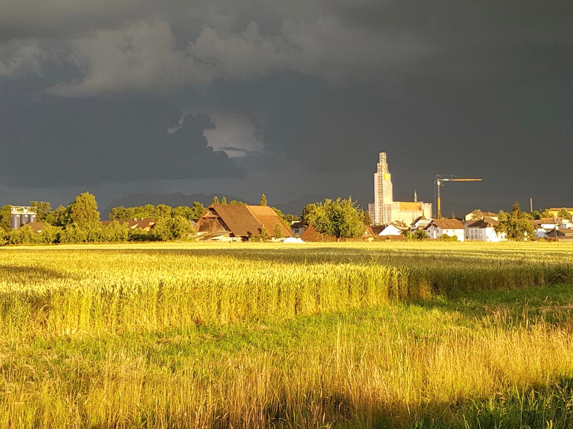 Gewittrige Abendstimmung über Grosswangen. | Emilie Koller, Grosswangen