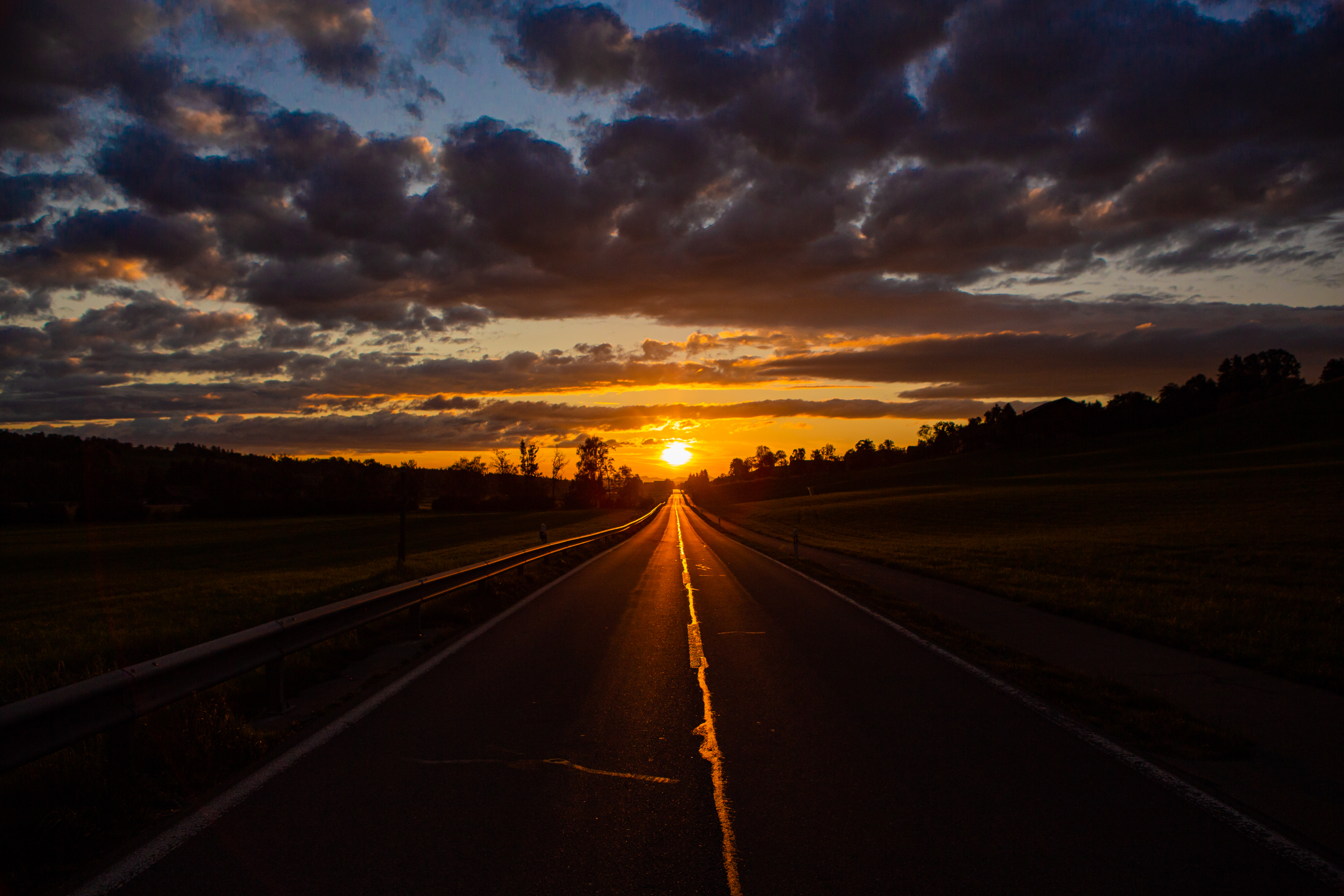 Der Sonne entgegen von Ziswil nach Ruswil. | René Burch, Ruswil