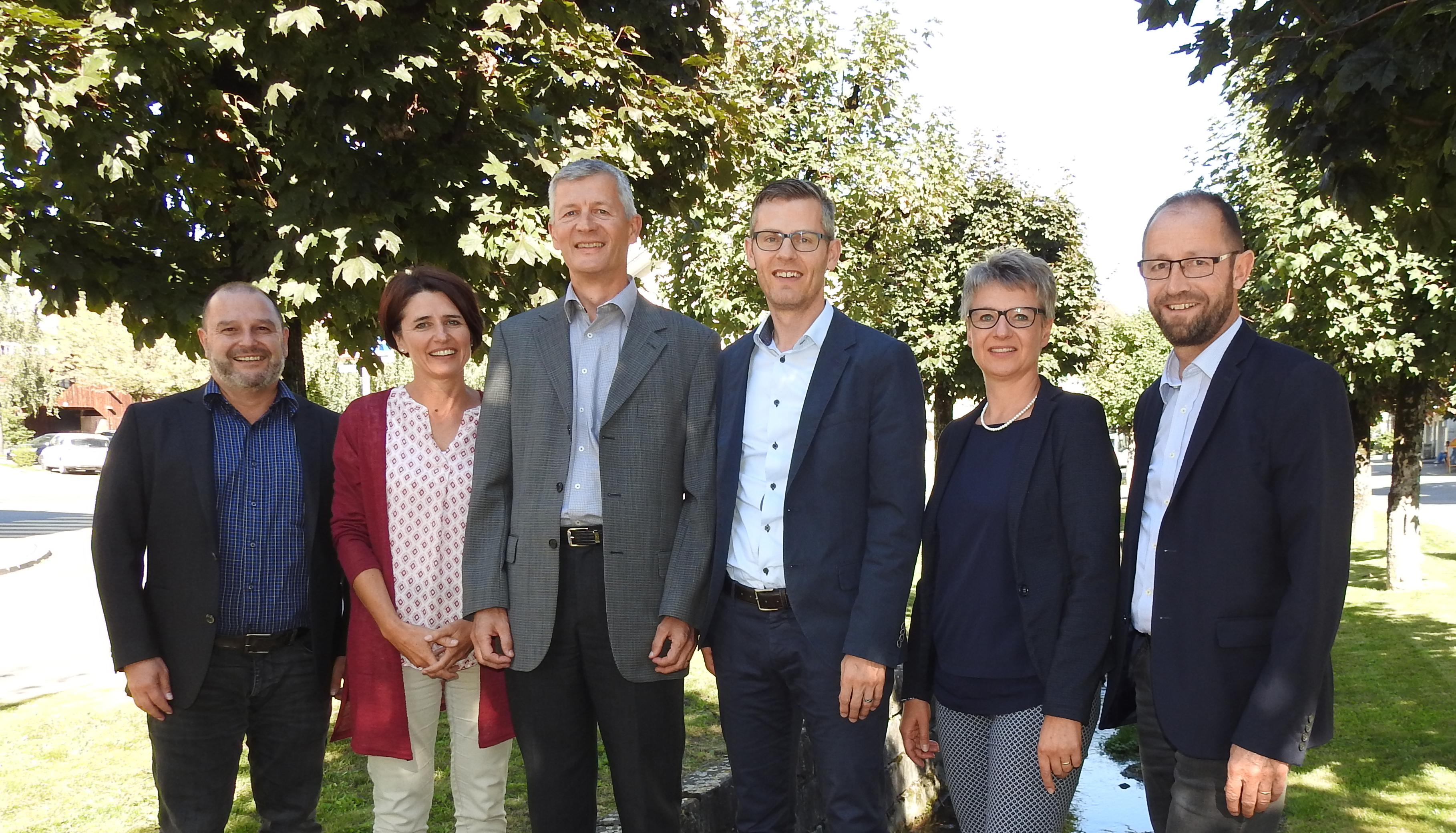 Der aktuelle Gemeinderat wird sich auf die neue Legislaturperiode verändern: (von links) Roland Bühler (SVP), Gemeinderat Bau; Anita Lustenberger (CVP), Gemeinderätin Finanzen; Franz Zemp (CVP), Gemeindepräsident; Reto Helfen­stein, Geschäftsführer und Gemeindeschreiber; Claudia Stocker (CVP), Gemeinderätin Soziales; Werner Bühler (FDP), Gemeinderat Bildung. Foto zVg